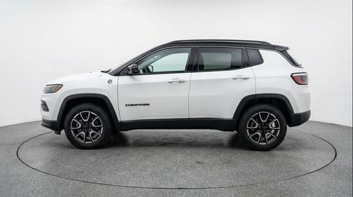 Bright White Clearcoat 2025 Jeep Compass Trailhawk