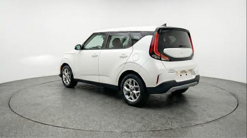 Snow White Pearl 2025 Kia Soul LX