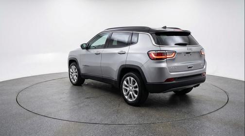 Silver Zynith Metallic Clearcoat 2025 Jeep Compass Limited