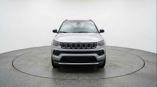 Silver Zynith Metallic Clearcoat 2025 Jeep Compass Limited
