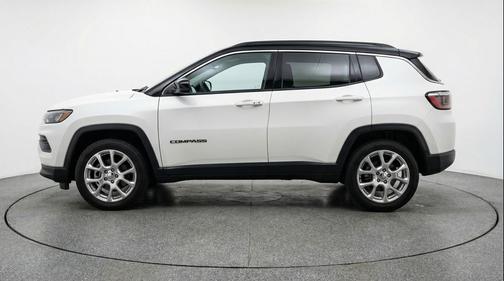 Bright White Clearcoat 2025 Jeep Compass Limited