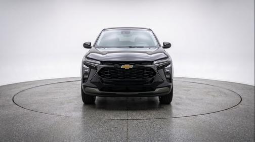 Mosaic Black Metallic 2025 Chevrolet Trax LT