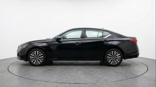 Super Black 2025 Nissan Altima SV FWD