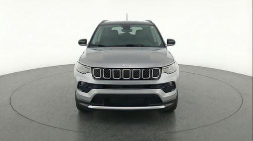 Silver Zynith Metallic Clearcoat 2025 Jeep Compass Limited