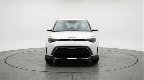 Snow White Pearl 2025 Kia Soul LX