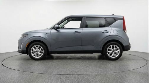 Gravity Gray 2025 Kia Soul LX