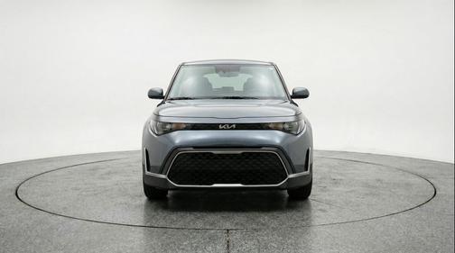 Gravity Gray 2025 Kia Soul LX