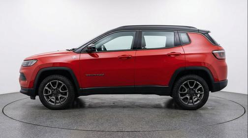 Red Hot Pearlcoat 2025 Jeep Compass Trailhawk
