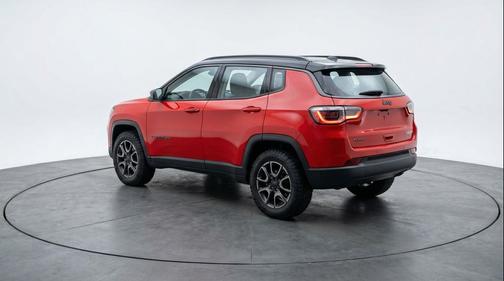 Red Hot Pearlcoat 2025 Jeep Compass Trailhawk