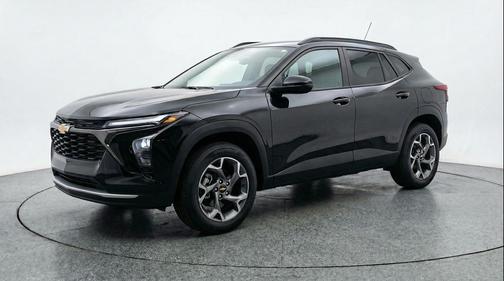 Mosaic Black Metallic 2025 Chevrolet Trax LT