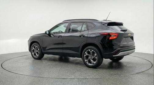 Mosaic Black Metallic 2025 Chevrolet Trax LT