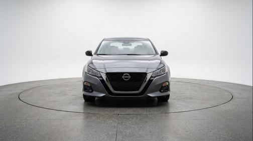 Gun Metallic 2025 Nissan Altima SV FWD
