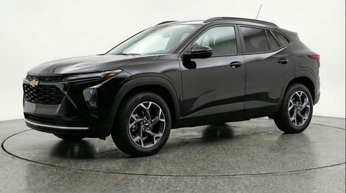 Mosaic Black Metallic 2025 Chevrolet Trax LT