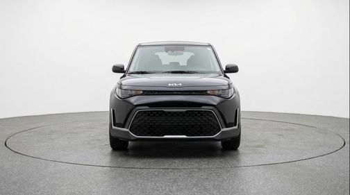 Fusion Black 2025 Kia Soul LX