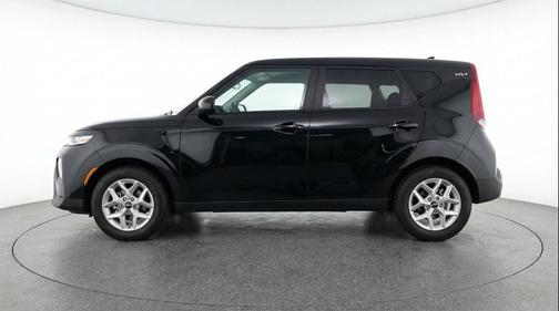 Fusion Black 2025 Kia Soul LX