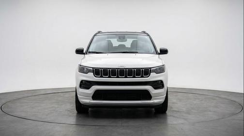Bright White Clearcoat 2025 Jeep Compass Limited