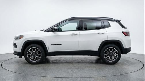 Bright White Clearcoat 2025 Jeep Compass Trailhawk