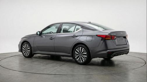Gun Metallic 2025 Nissan Altima SV FWD