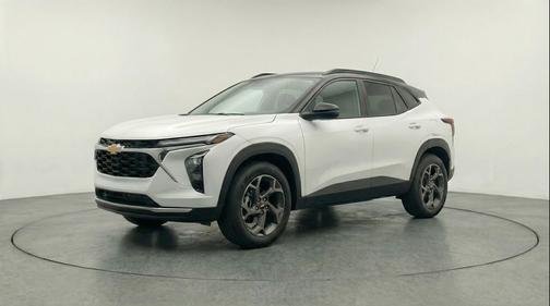 Summit White 2025 Chevrolet Trax LT