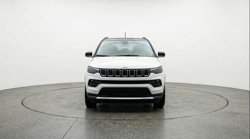 Bright White Clearcoat 2025 Jeep Compass Limited