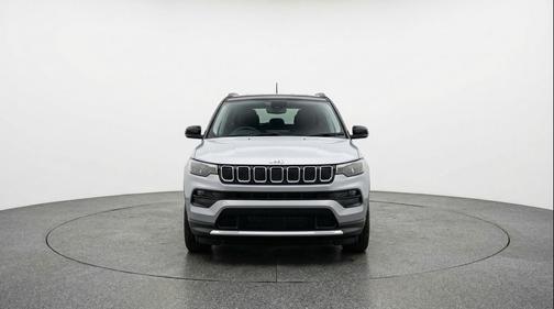 Silver Zynith Metallic Clearcoat 2025 Jeep Compass Limited