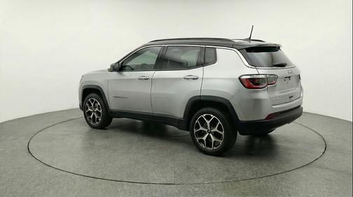 Silver Zynith Metallic Clearcoat 2025 Jeep Compass Limited