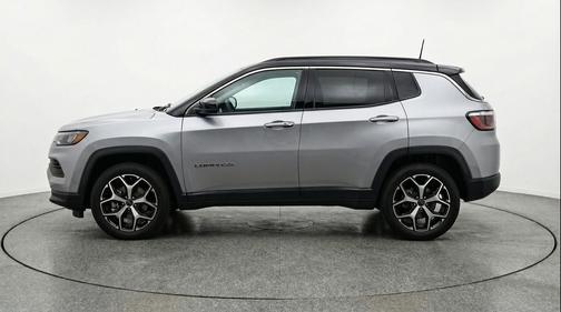 Silver Zynith Metallic Clearcoat 2025 Jeep Compass Limited