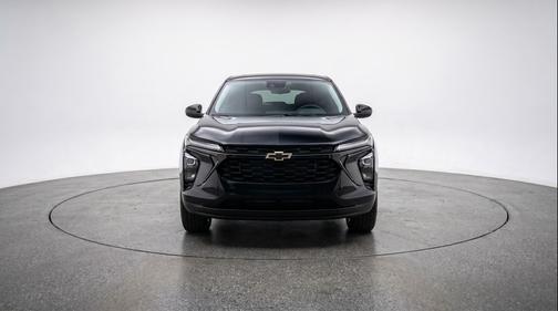 Mosaic Black Metallic 2025 Chevrolet Trax LT