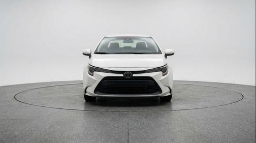 Ice Cap 2025 Toyota Corolla LE