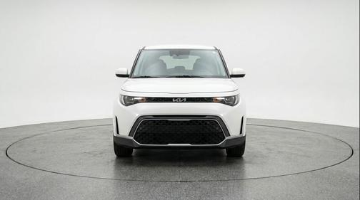 Snow White Pearl 2025 Kia Soul LX
