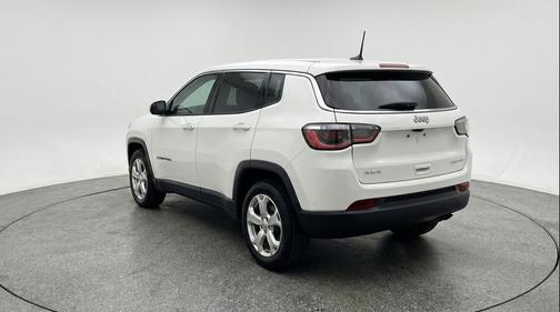 Bright White Clearcoat 2025 Jeep Compass Latitude
