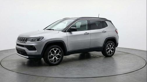 Silver Zynith Metallic Clearcoat 2025 Jeep Compass Limited