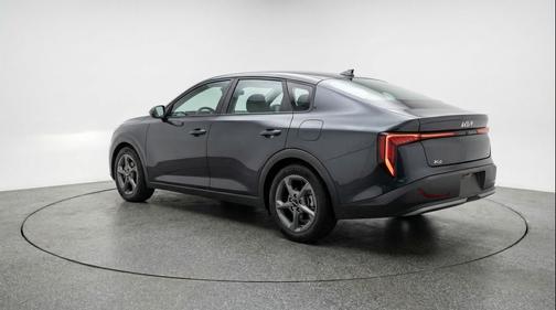 Interstellar Gray 2025 Kia K4 LXS