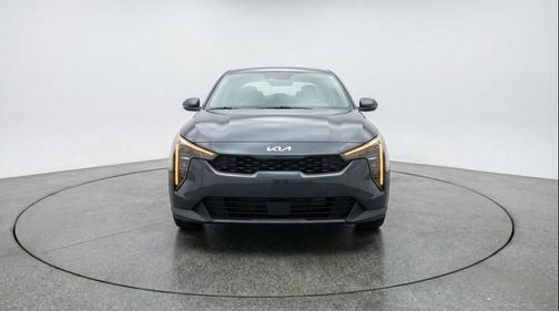 Interstellar Gray 2025 Kia K4 LXS