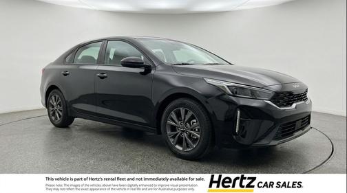 Aurora Black Pearl 2025 Kia K4 LXS