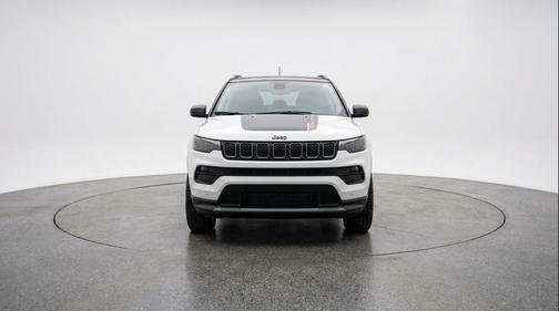 Bright White Clearcoat 2025 Jeep Compass Trailhawk