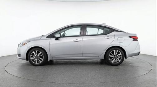 Brilliant Silver Metallic 2025 Nissan Versa 1.6 SV