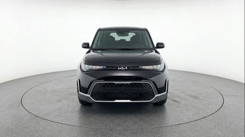 Fusion Black 2025 Kia Soul LX