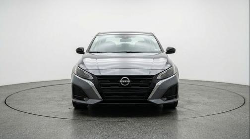 Gun Metallic 2025 Nissan Altima SV FWD