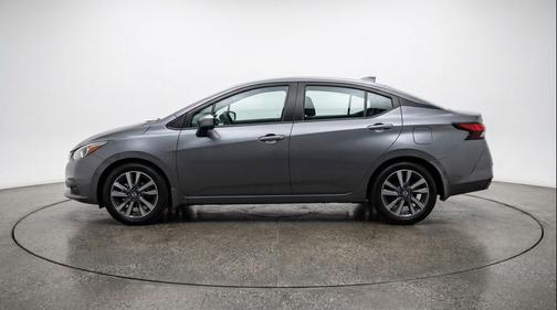 Gun Metallic 2025 Nissan Versa 1.6 SV