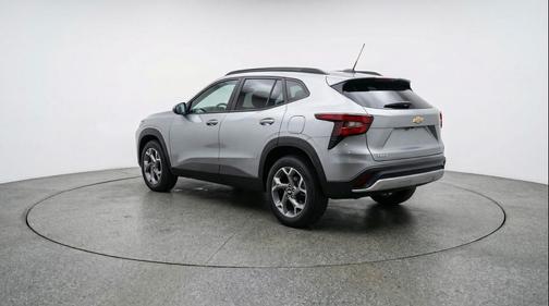 Sterling Gray Metallic 2025 Chevrolet Trax LT