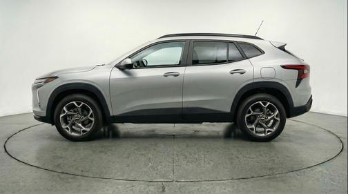 Sterling Gray Metallic 2025 Chevrolet Trax LT
