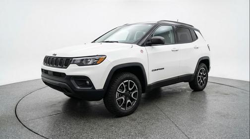 Bright White Clearcoat 2025 Jeep Compass Trailhawk