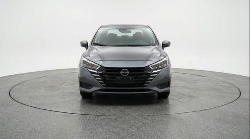 Gun Metallic 2025 Nissan Versa 1.6 SV