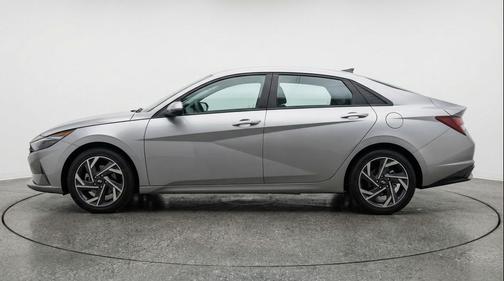 Fluid Metal 2025 Hyundai ELANTRA Limited