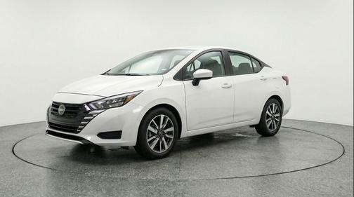 Aspen White Tricoat 2025 Nissan Versa 1.6 SV