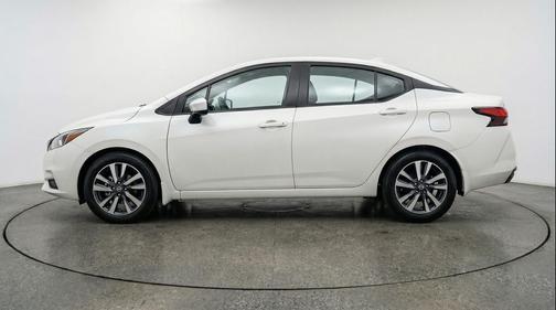 Aspen White Tricoat 2025 Nissan Versa 1.6 SV
