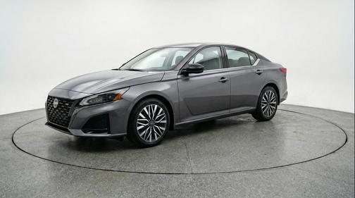 Gun Metallic 2025 Nissan Altima SV FWD