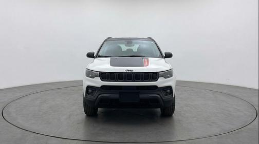 Bright White Clearcoat 2025 Jeep Compass Trailhawk