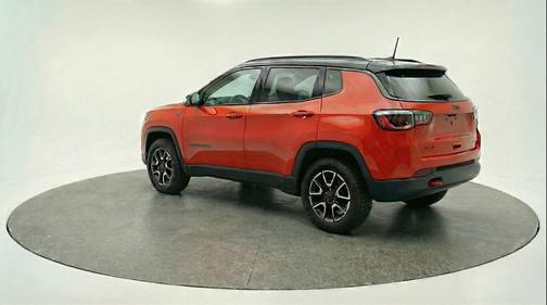 Red Hot Pearlcoat 2025 Jeep Compass Trailhawk